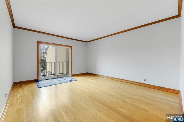 1225 River Road 2B, Edgewater, NJ 07020