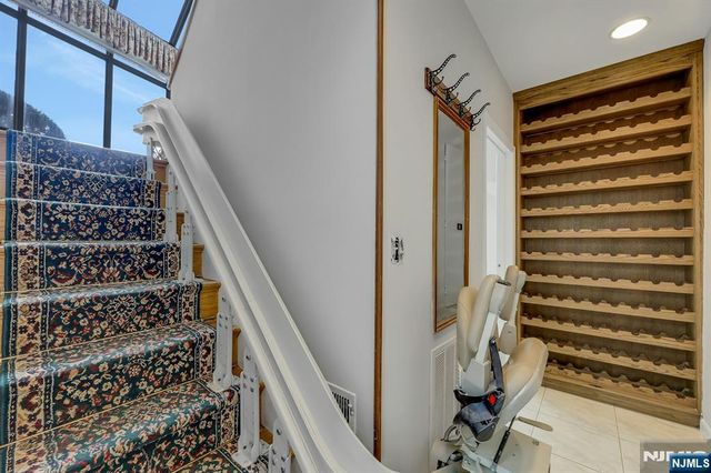 1225 River Road 2B, Edgewater, NJ 07020