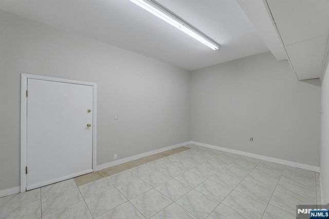 1225 River Road 2B, Edgewater, NJ 07020