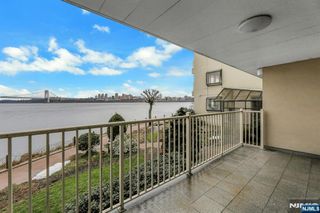 1225 River Road 2B, Edgewater, NJ 07020