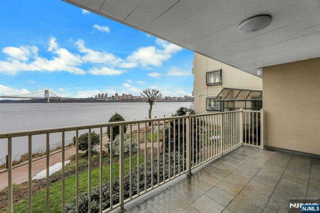 1225 River Road 2B, Edgewater, NJ 07020