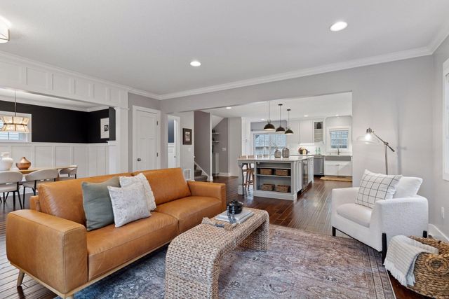 1852 James Avenue, Saint Paul, MN 55105