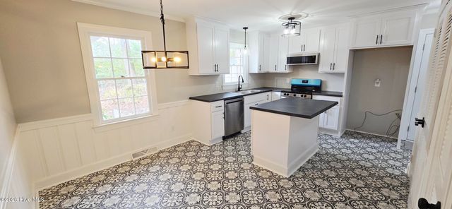 209 Hardee Circle, Greenville, NC 27858