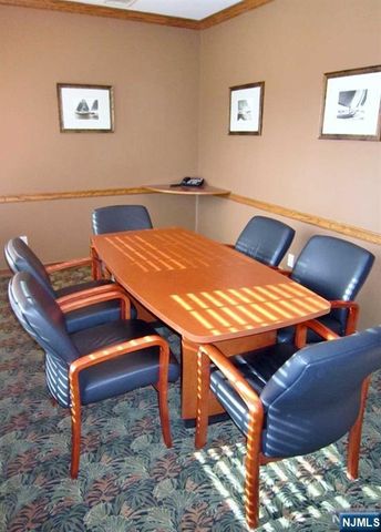 239 Old Tappan Road 2, Old Tappan, NJ 07675