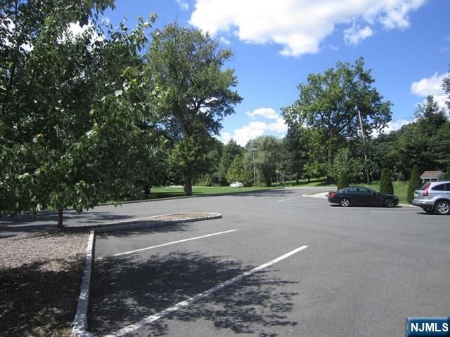 239 Old Tappan Road 2, Old Tappan, NJ 07675