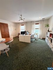 239 Old Tappan Road 2, Old Tappan, NJ 07675