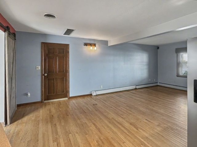 1621 N 2000 East Road, Watseka, IL 60970