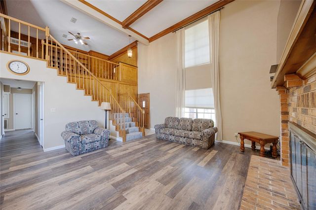 2745 Holub Road, Schulenburg, TX 78956