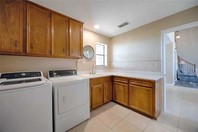 2745 Holub Road, Schulenburg, TX 78956