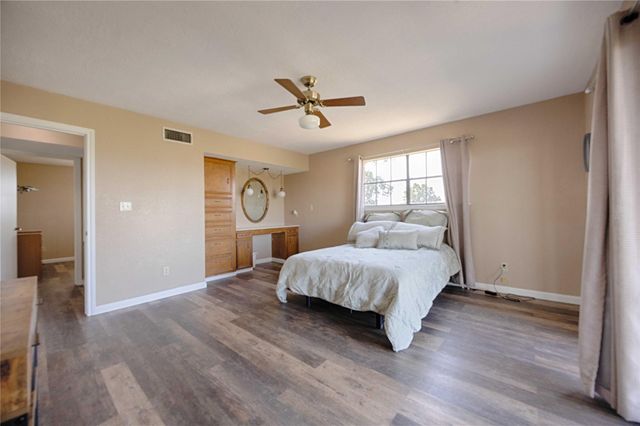 2745 Holub Road, Schulenburg, TX 78956