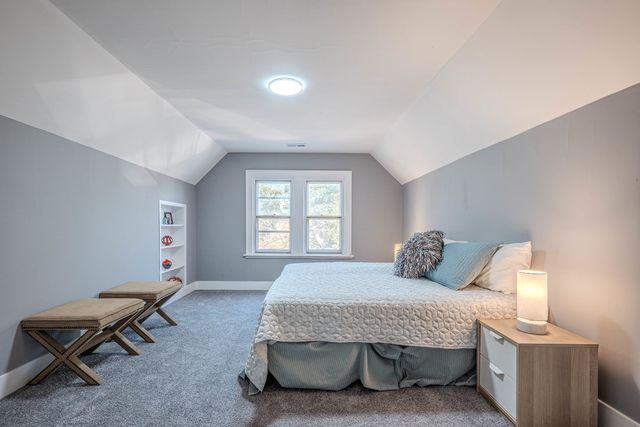 7836 S Saint Lawrence Avenue, Chicago, IL 60619