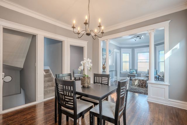 7836 S Saint Lawrence Avenue, Chicago, IL 60619