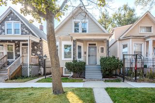 7836 S Saint Lawrence Avenue, Chicago, IL 60619