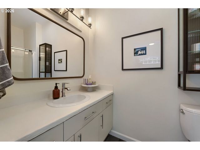 14800 Sw KRAFT Loop, Portland, OR 97223