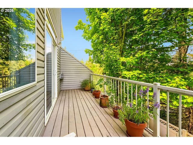 14800 Sw KRAFT Loop, Portland, OR 97223