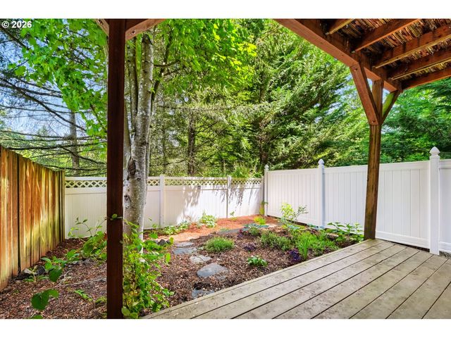 14800 Sw KRAFT Loop, Portland, OR 97223
