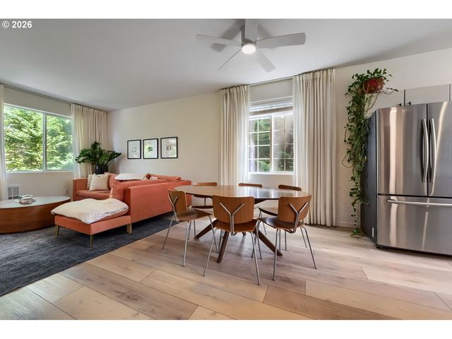 14800 Sw KRAFT Loop, Portland, OR 97223