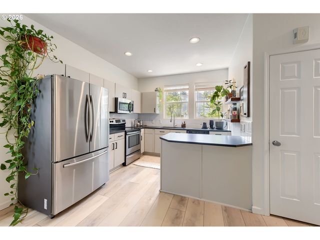 14800 Sw KRAFT Loop, Portland, OR 97223