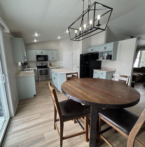 W6875 HUMMOCK DRIVE, Greenville, WI 54942