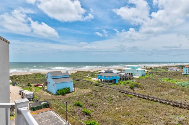 800 Sandcastle Dr 530, Port Aransas, TX 78373