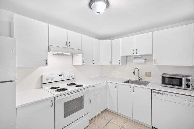 121 Tremont St C6, Boston, MA 02135