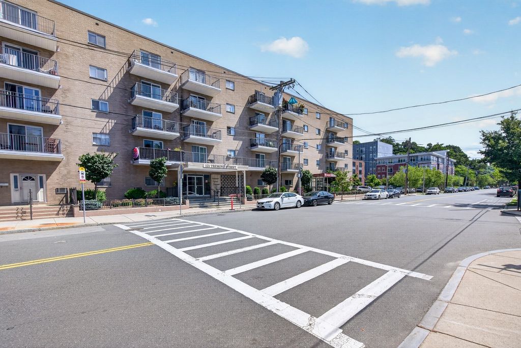121 Tremont St C6, Boston, MA 02135