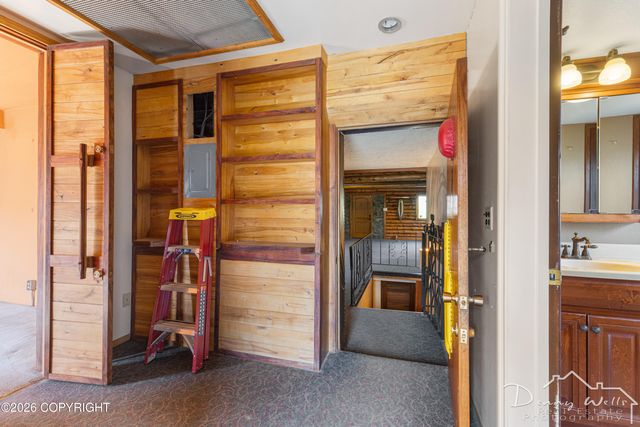 1012 E 9th Avenue, Anchorage, AK 99501