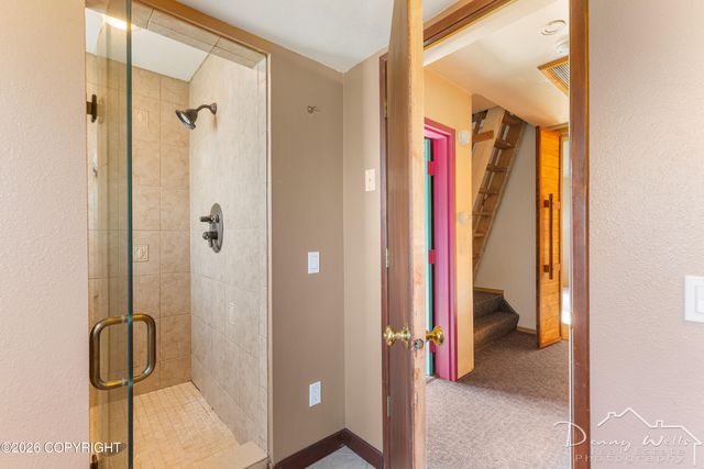 1012 E 9th Avenue, Anchorage, AK 99501