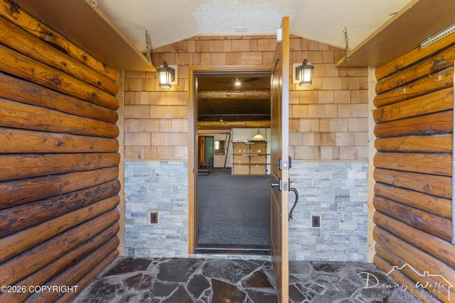 1012 E 9th Avenue, Anchorage, AK 99501