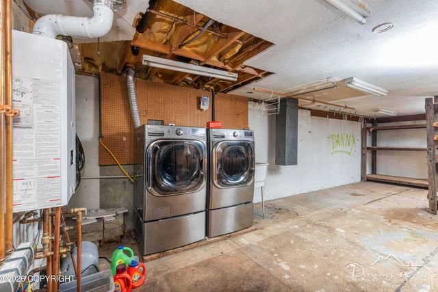 1012 E 9th Avenue, Anchorage, AK 99501