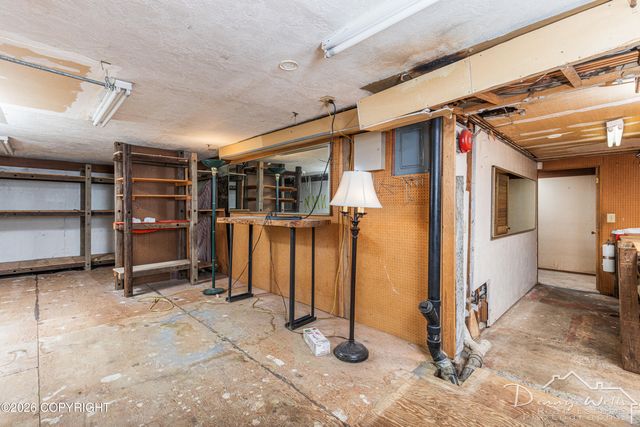 1012 E 9th Avenue, Anchorage, AK 99501