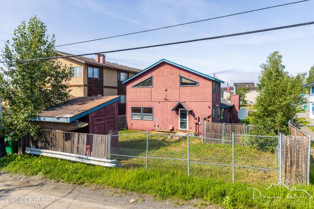1012 E 9th Avenue, Anchorage, AK 99501