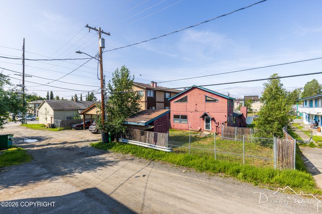 1012 E 9th Avenue, Anchorage, AK 99501