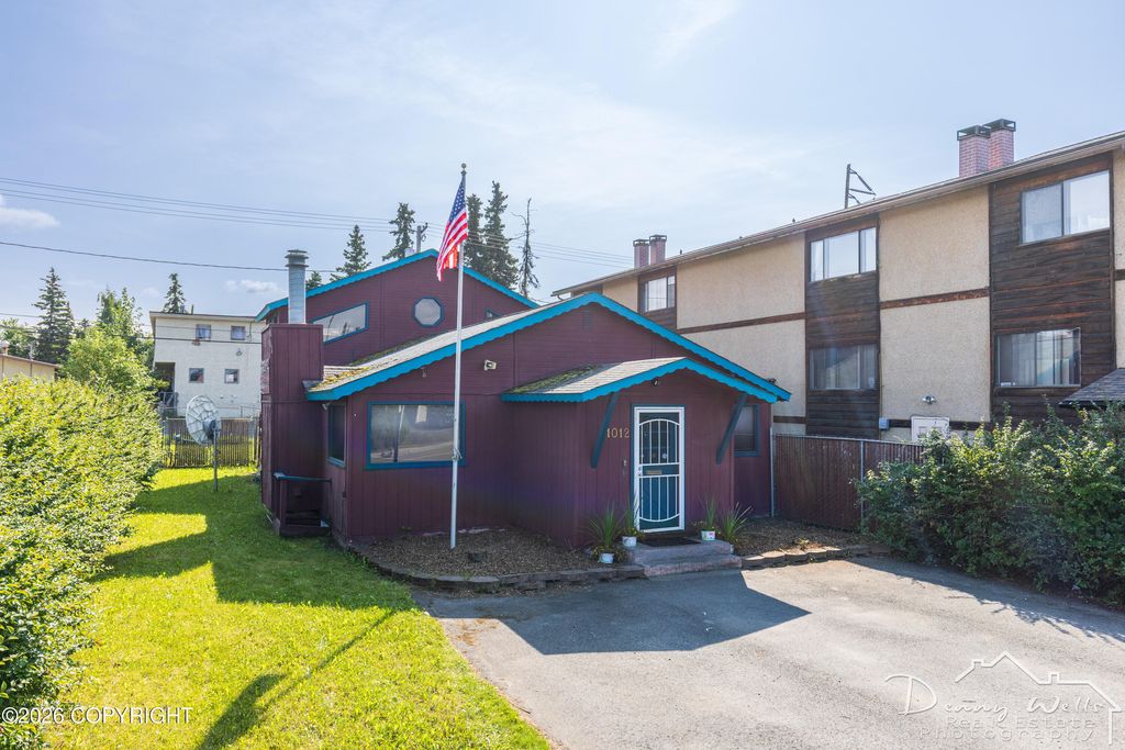 1012 E 9th Avenue, Anchorage, AK 99501