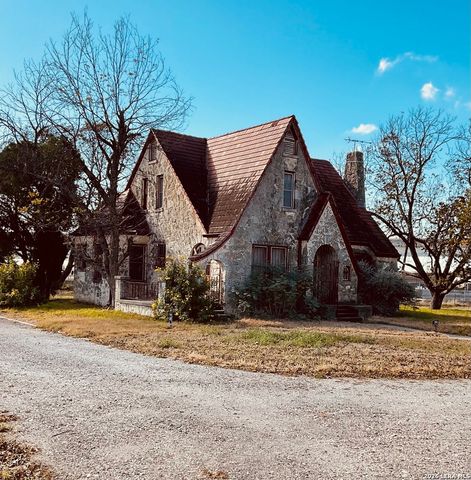 2940 Castroville, San Antonio, TX 78237