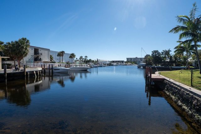 1965 SE 5th Court 104, Pompano Beach, FL 33060