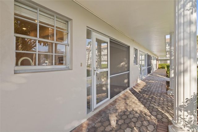 1965 SE 5th Court 104, Pompano Beach, FL 33060