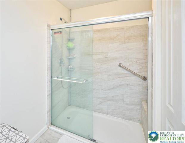 1216 Dogwood Lane, Lehman Twp, PA 18324