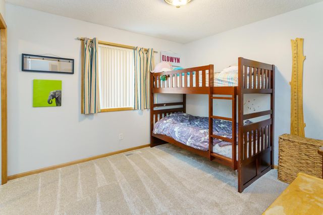 10715 15th Avenue N, Plymouth, MN 55441