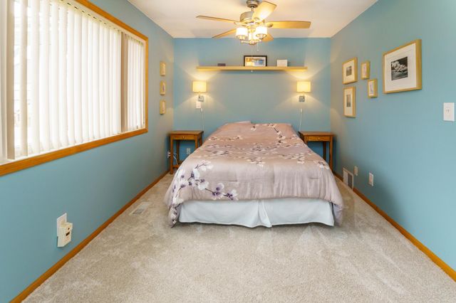 10715 15th Avenue N, Plymouth, MN 55441