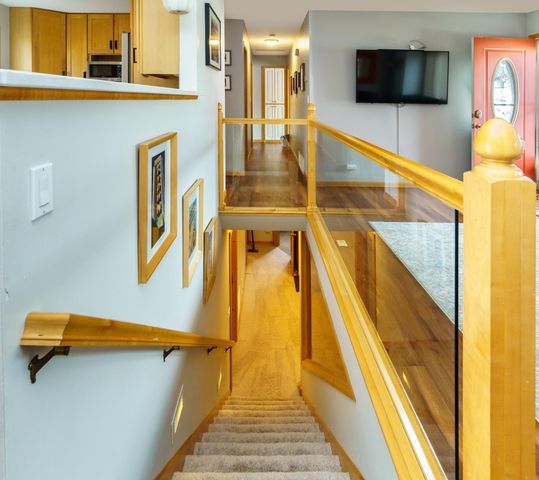 10715 15th Avenue N, Plymouth, MN 55441