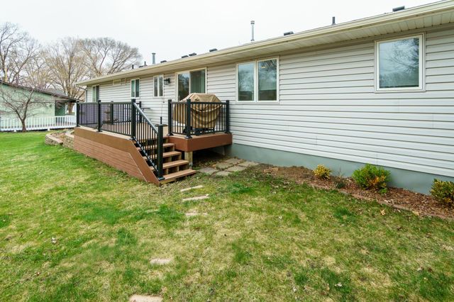 10715 15th Avenue N, Plymouth, MN 55441