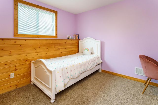 10715 15th Avenue N, Plymouth, MN 55441