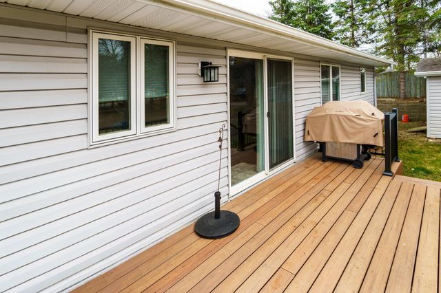 10715 15th Avenue N, Plymouth, MN 55441