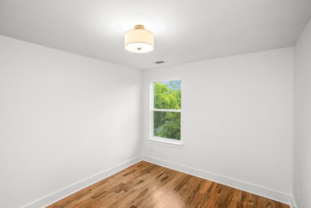 656 Chambers St Unit 110, Gallatin, TN 37066