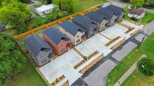 656 Chambers St Unit 110, Gallatin, TN 37066