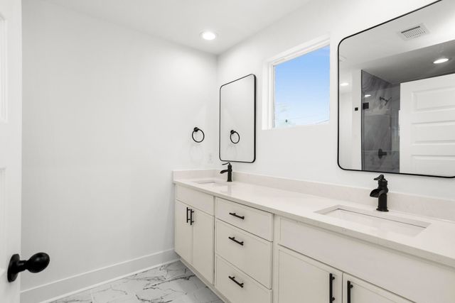 656 Chambers St Unit 110, Gallatin, TN 37066