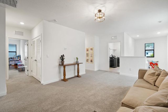 7102 Rockwood Road, Jupiter, FL 33458