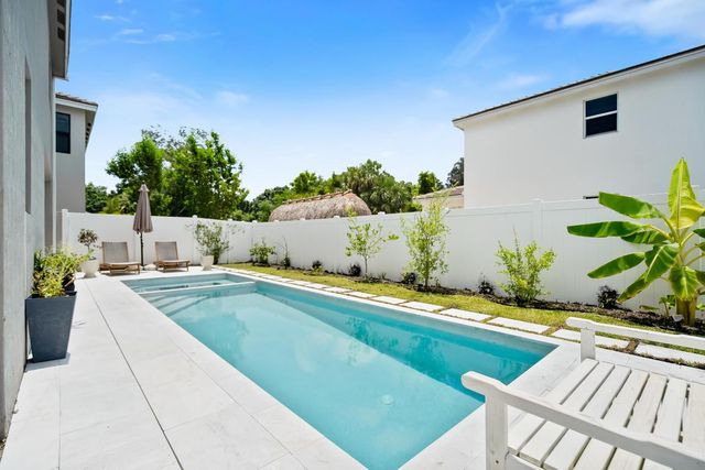 7102 Rockwood Road, Jupiter, FL 33458