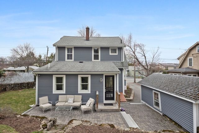 836 Lynnfield Street, Lynnfield, MA 01940